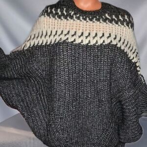 Women's Victoria's Secret Sweater‎ M/L Dark Gray/Cream